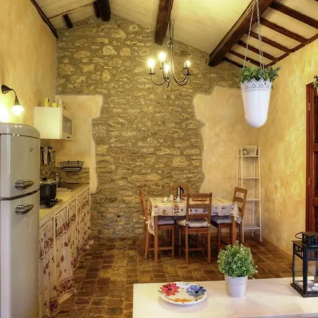 Scenic In With Fenced Garden * Modigliana