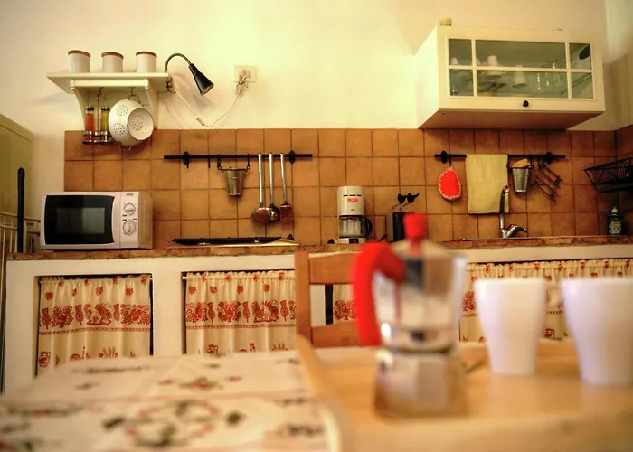 Nyaraló Scenic In With Fenced Garden